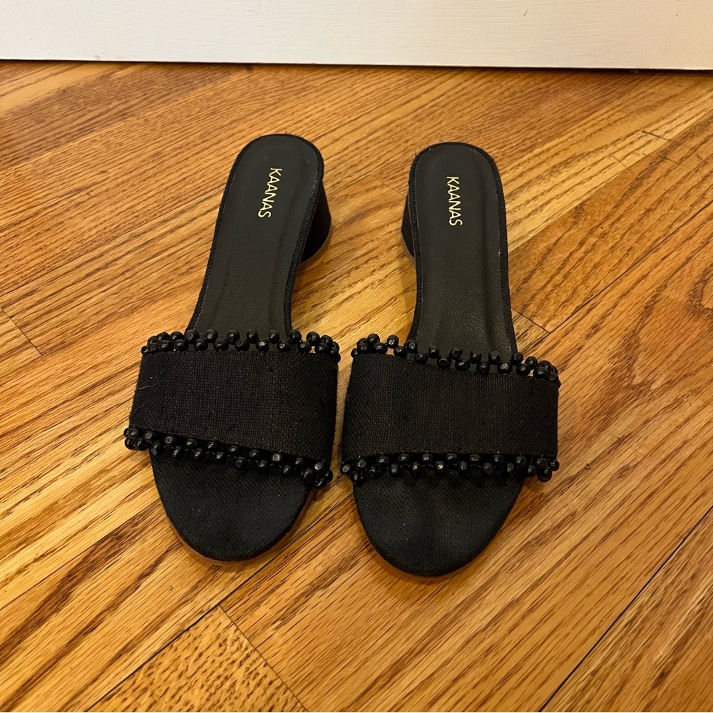 Kaanas Cairo Asymmetric Linen Heel in Black kitten heel beaded canvas sandal 8 - Picture 3 of 8